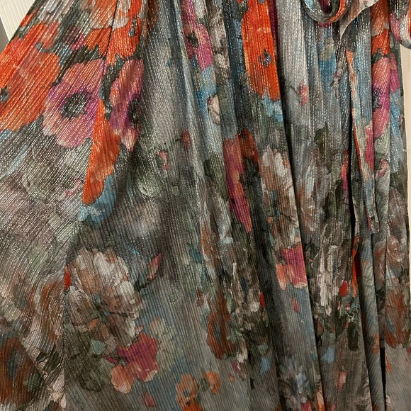 NWT Eliza J Metallic Floral Drape Shoulder Gown (Size 2) - Picture 5 of 6